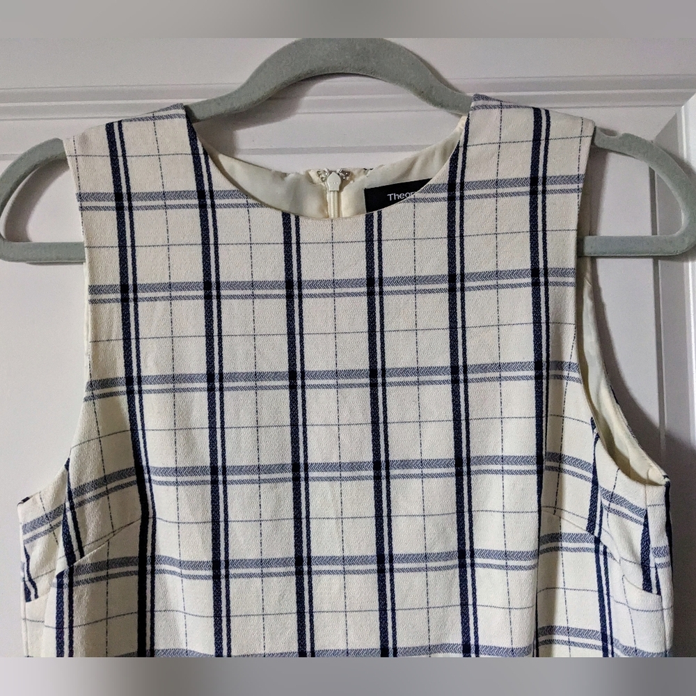Theory Printed Shift Dress - Picture 7 of 10